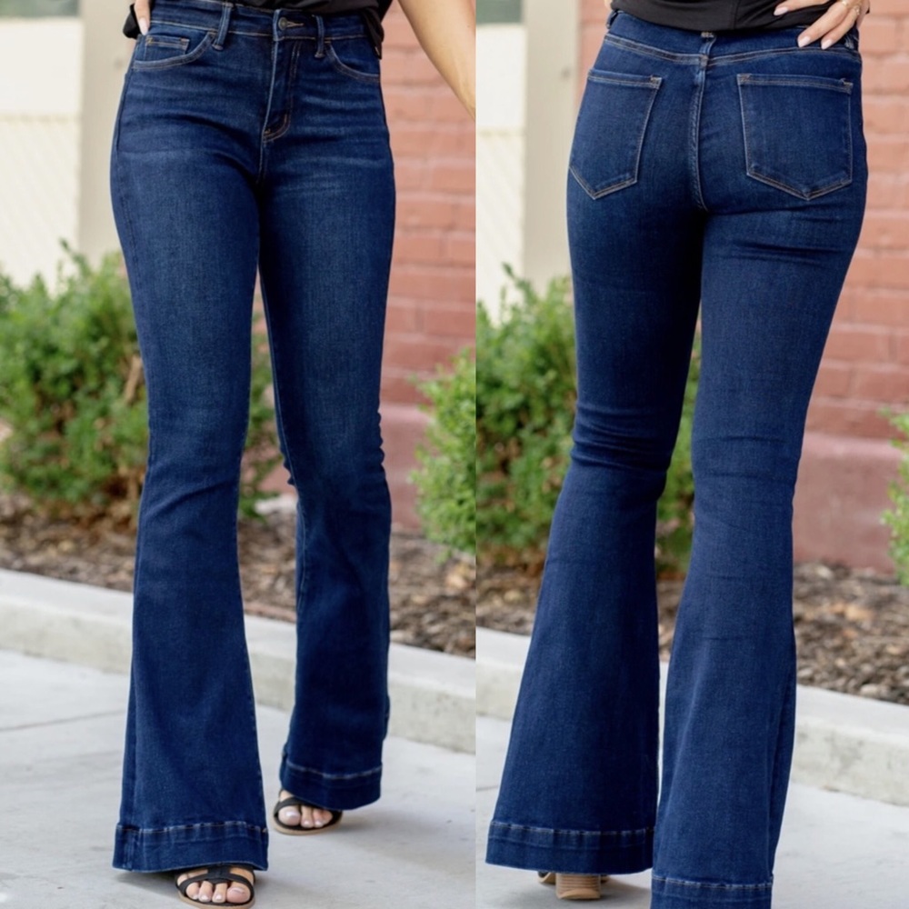 Vervet Highrise Superflare Jeans